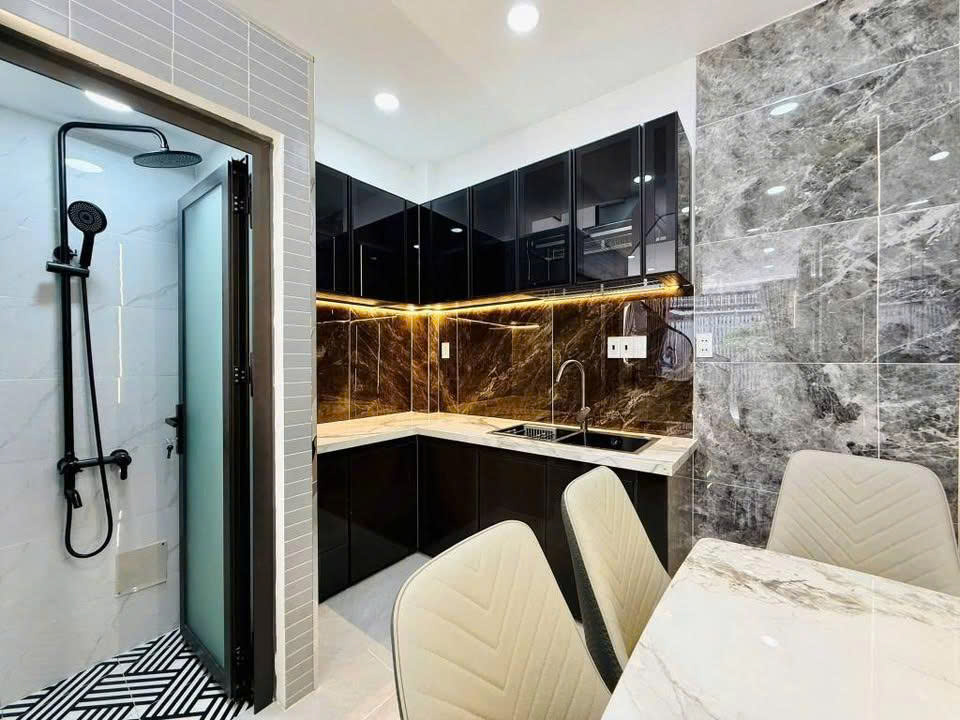 NHÀ ĐẸP - 82m2, HẺM 4m, BTCT, cách mặt tiền 50m, giá chỉ hơn 4 tỷ TL - Ảnh chính